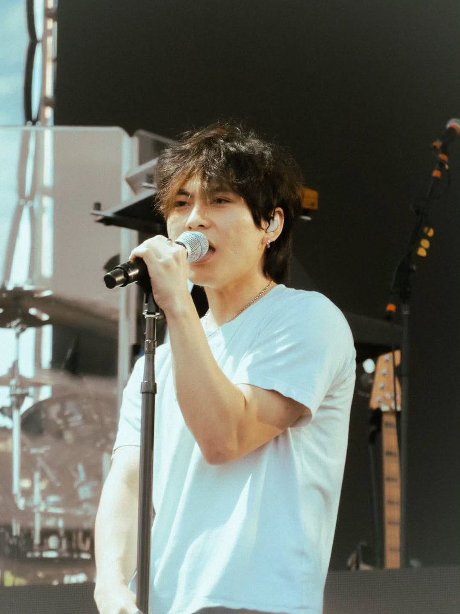 starfallupdate's tweet image. Starfall (@starfallxos) at white oak music hall for keshi (@keshimusic) “requiem” world tour 2025.

📸 thxlixxnid | IG