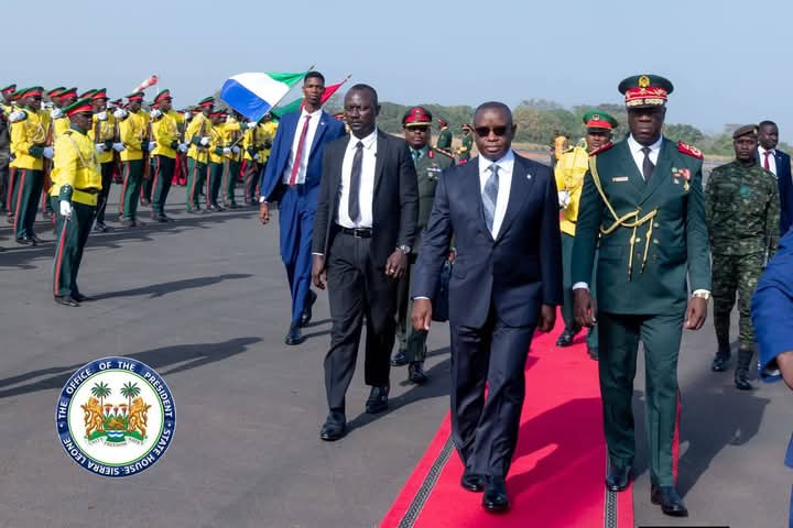 ca_jaim's tweet photo. Não são legais! Entretanto, usaram a honra do nosso heróico povo🇬🇼 para uma recepção polarizada de cumplicidades demagógicas. Estamos perante sucessivos gastos de recursos nas viagens da dita "missão da CEDEAO👎🏽" marcada por falhas inconclusivas na aplicação de medidas concretas. https://t.co/gGKOY8o81x