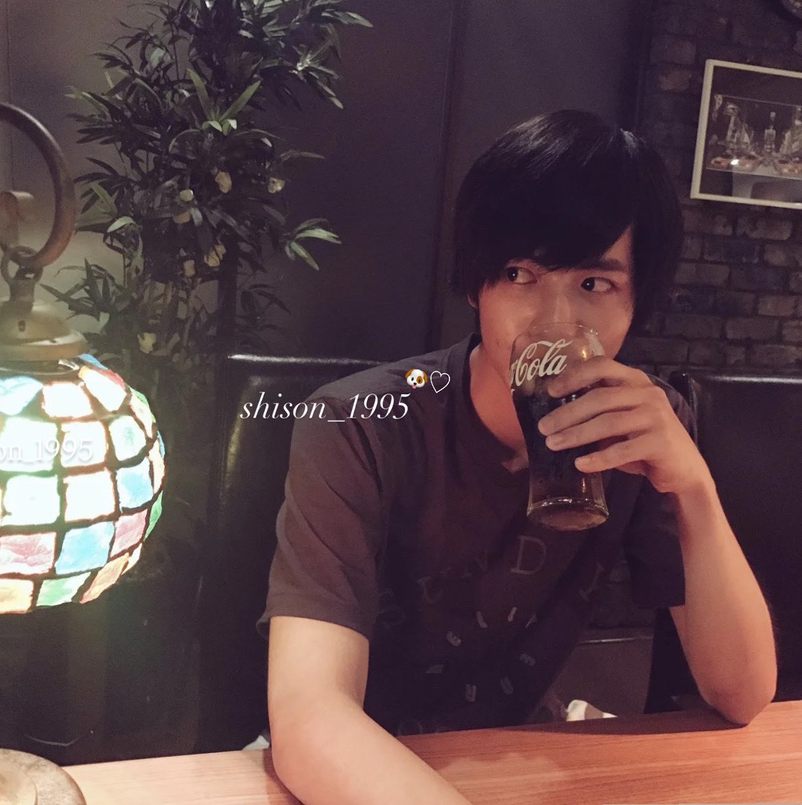 shison_1995's tweet photo. 大好きなコーラだもんね😭😭😭😭😭 https://t.co/OhjR3jyZOP