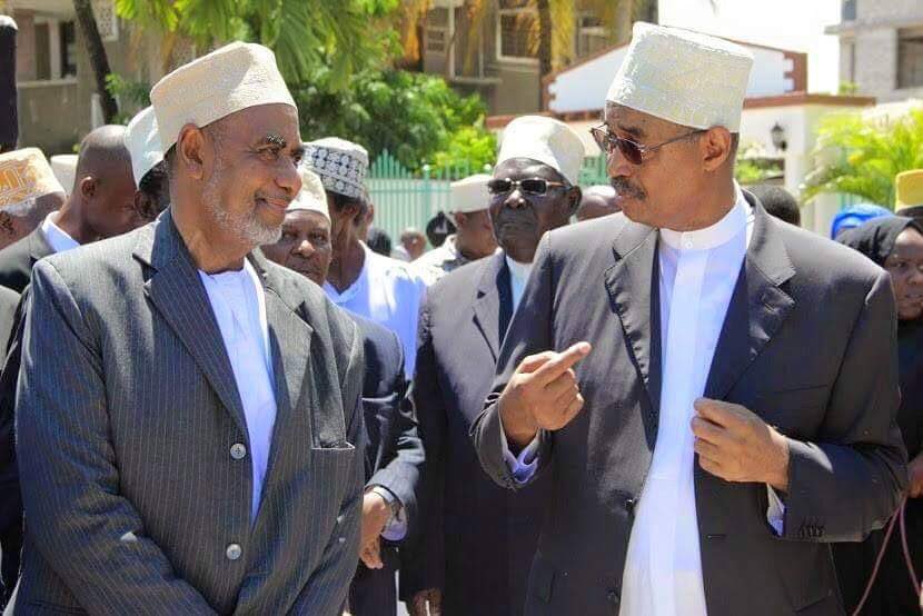 MSSHFoundation's tweet photo. #MaalimSeifLegacy - Waasisi wa Maridhiano ya Wazanzibari mwaka 2009, Maalim Seif Sharif Hamad na Dk. Amani Karume. https://t.co/68J3baYaDJ
