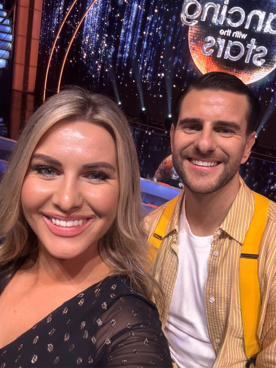 Roberts_Tanya_'s tweet photo. Dancing with the Stars ⭐️
Week ✌️
Roll on Movie Week 🍿🎬
#VoteEric https://t.co/wgLRRhFEaT