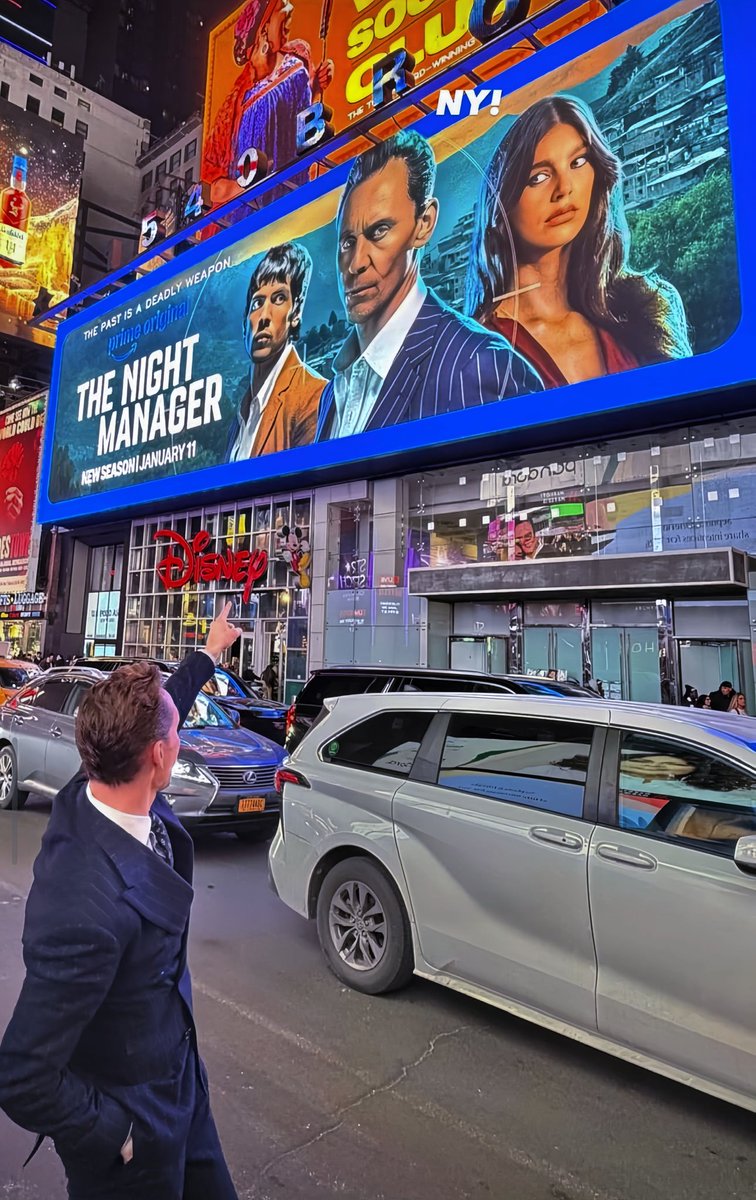 Best of Tom Hiddleston tweet media