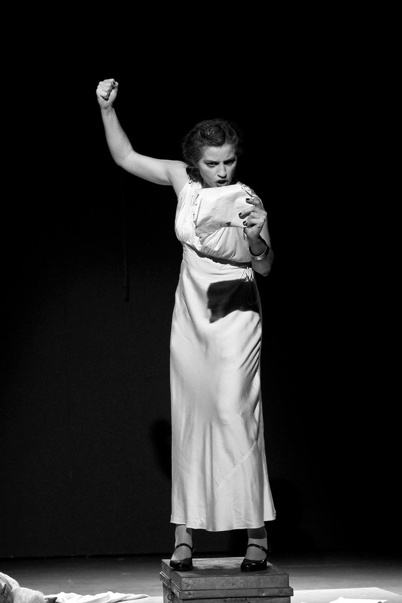 #MariaKitsou #MarikaKitsou
Το νόημα της ζωής είναι να ανακαλύψεις το ταλέντο σου.
Ο σκοπός της ζωής είναι να το χαρίσεις στους άλλους!!!!
Και η Μαρία με κάθε της ρόλο μας προσφέρει την ψυχή της ❣️