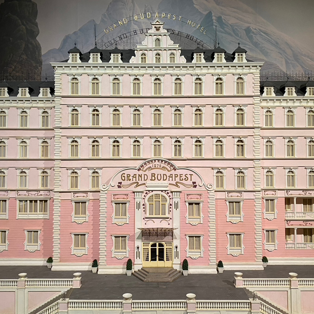 premmdesign's tweet photo. Our recent visit to the @DesignMuseum Wes Anderson exhibition was inspiring. A glimpse into the work of one of cinema’s most unique visual storytellers and his focus on the craft and artistry of creating physical objects to build rich, memorable worlds.
#WesAndersonTheArchives 🎥 https://t.co/kLbWgBbKti