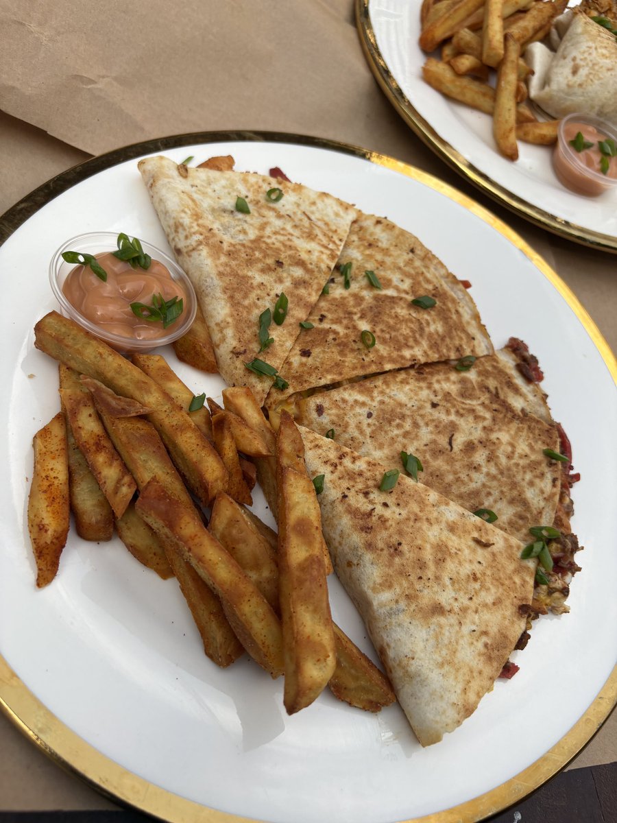 barbecuecitygh's tweet photo. New addition to our menu:

Wraps and Quesadillas 

Only at Barbecue City

A different experience. 

Try one today. https://t.co/YMh45GpKs8