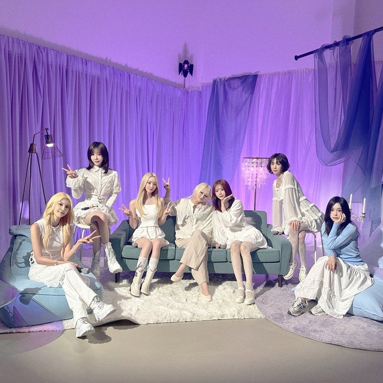 7 bright stars shined on 13th January 2017,
They became an inseparable family,
And achieved so much together ❤️
Happy 9th Anniversary 🐰🐥🐺🐱🐶🐼🦊

#DREAMCATCHER 
#꿈둥이들_9주년_축하해🎉 #HappyDREAMCATCHERday