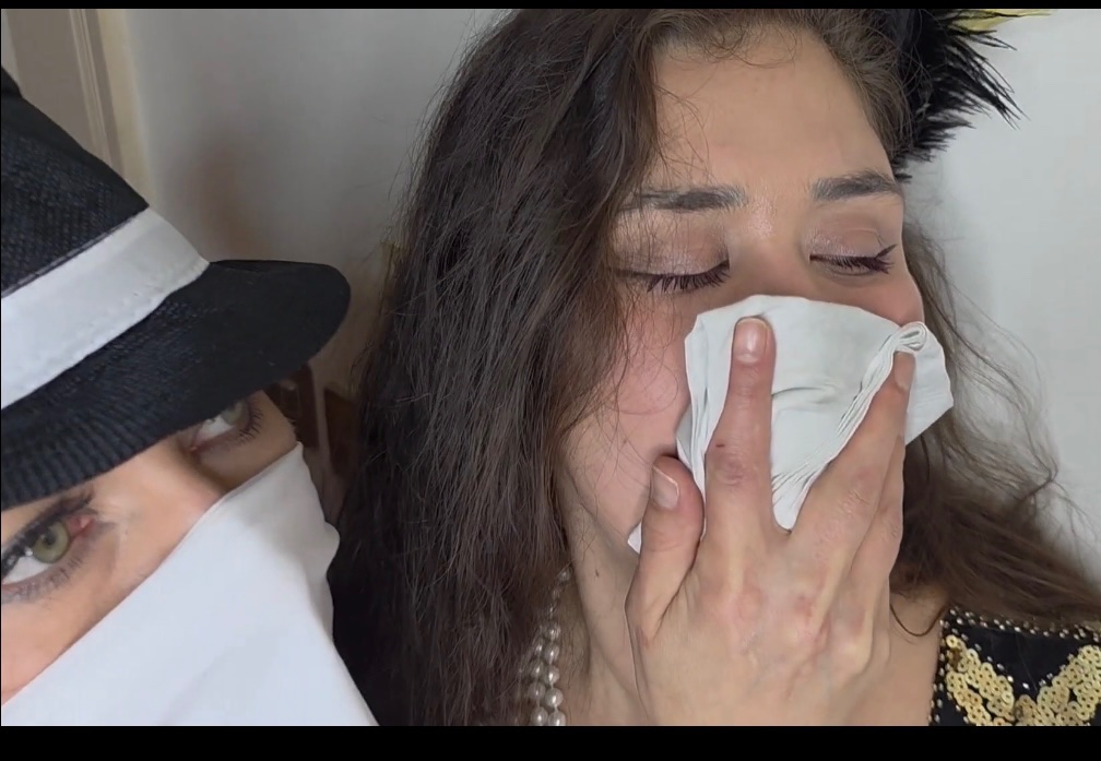 cleavegagged's tweet photo. Chloroform Handkerchief ends up on Erotic Duchess #Chloroformed #Chloroform #Gagged #Handgagged #BoundandGagged #CleaveGag #CleaveGagged #HandkerchiefGag @BlackswannxxXx https://t.co/pghgl518F3