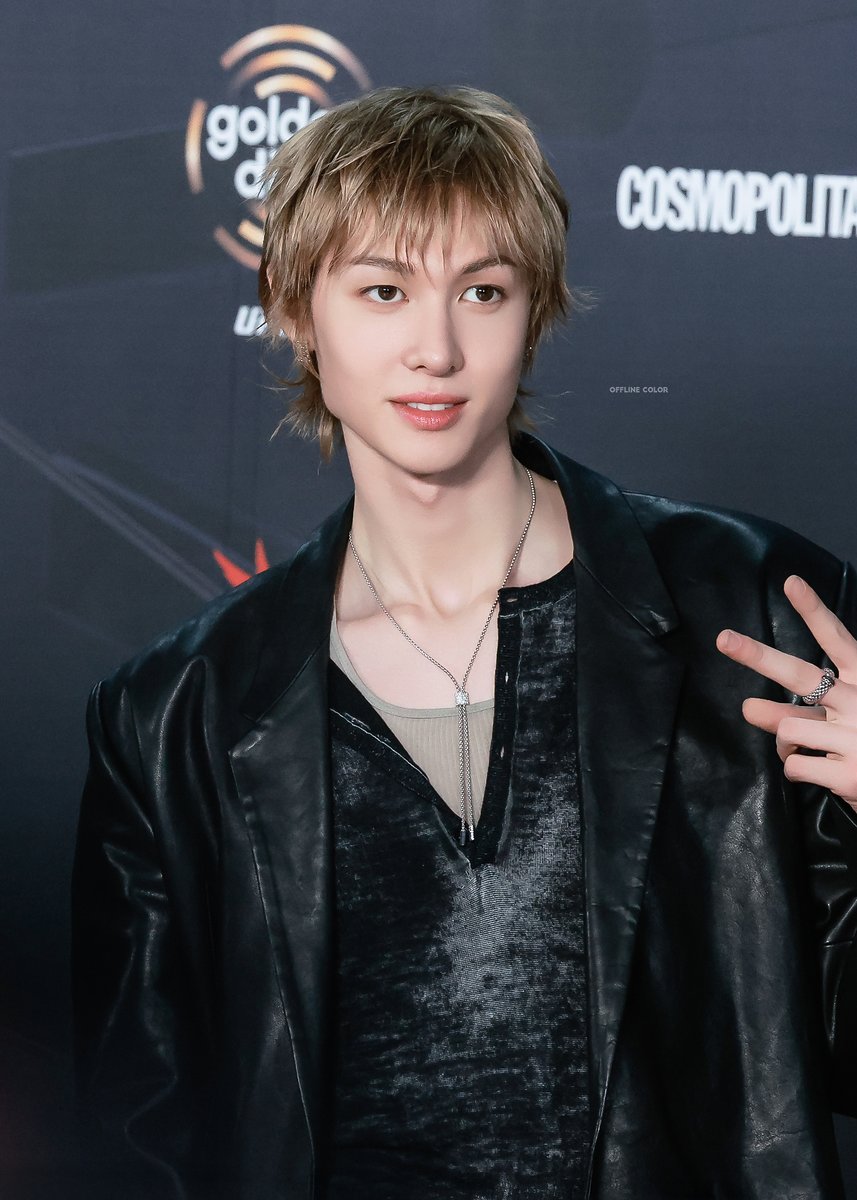 𝐎𝐅𝐅𝐋𝐈𝐍𝐄 𝐂𝐎𝐋𝐎𝐑 tweet media