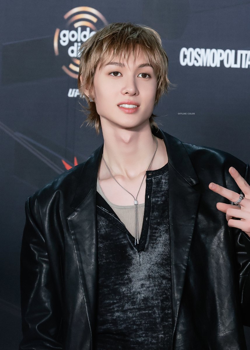 𝐎𝐅𝐅𝐋𝐈𝐍𝐄 𝐂𝐎𝐋𝐎𝐑 tweet media