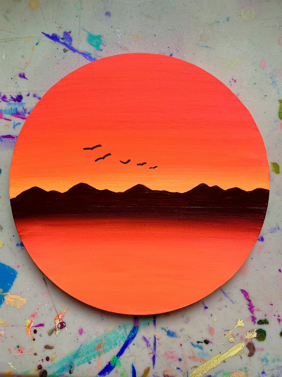 sept321's tweet photo. Red Dead Redemption inspired painting 🦅 *glows under blacklight* https://t.co/6faU5TMZdW