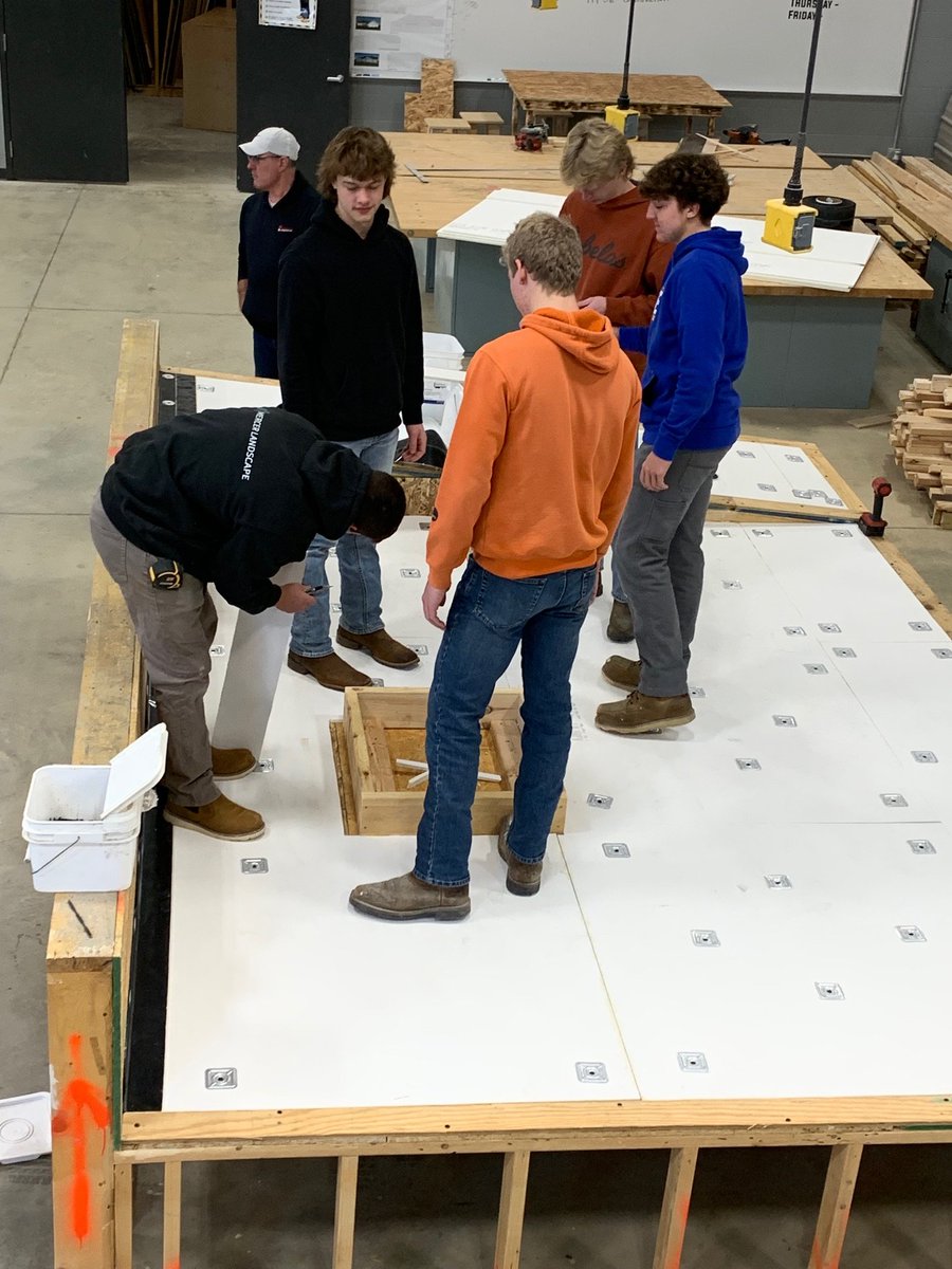 Tristarcc1's tweet image. This week Cottmerman &amp;amp; Co, Inc. reps are working with the Jr. Construction students &amp;amp; teaching them the basics of commercial roofing. These students will be able to complete hands-on activities which give them a better understanding how commercial roofing systems work.  #partners