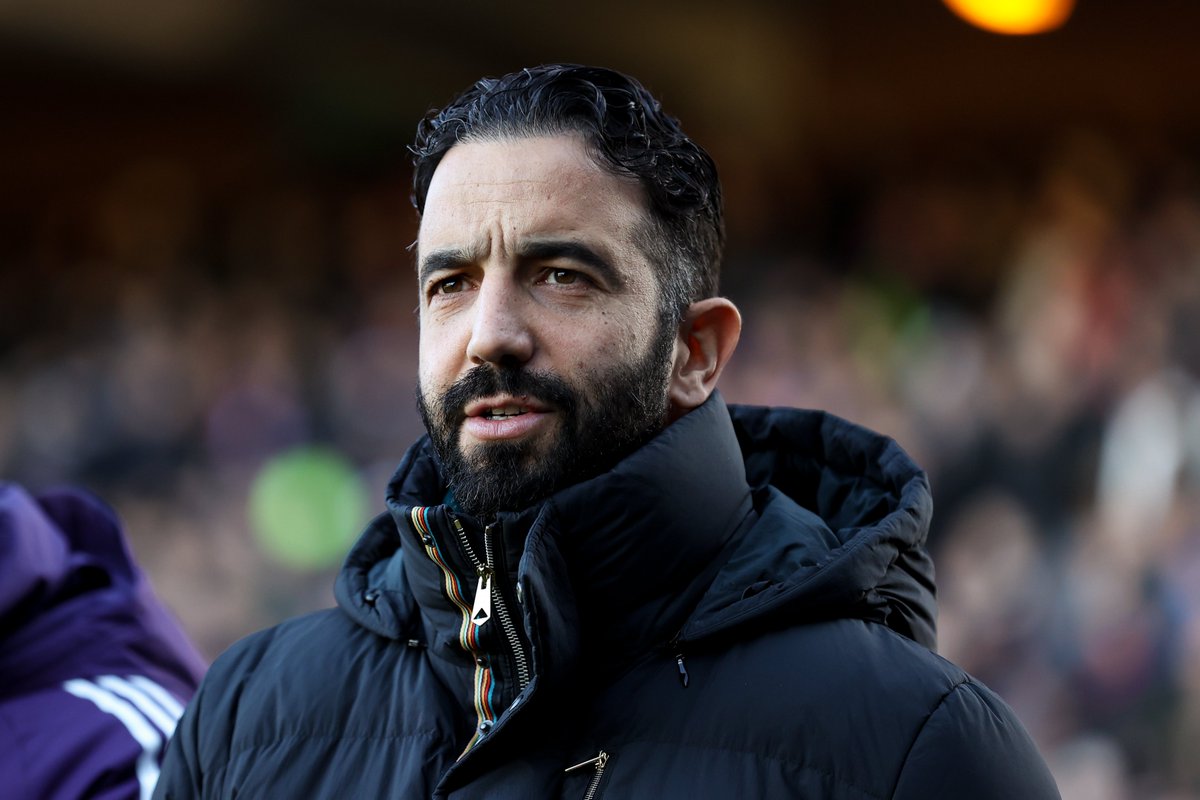 UnitedStandMUFC's tweet photo. 🚨 Ruben Amorim, mid-season, started to assume that the hesitance regarding making signings for his system this month was the beginning of the end for him. Man United continue to argue that that's nonsense, they spent a lot on Amorim and January was always about moving summer signings forward. [@JacobsBen, @UnitedStandMUFC] #mufc