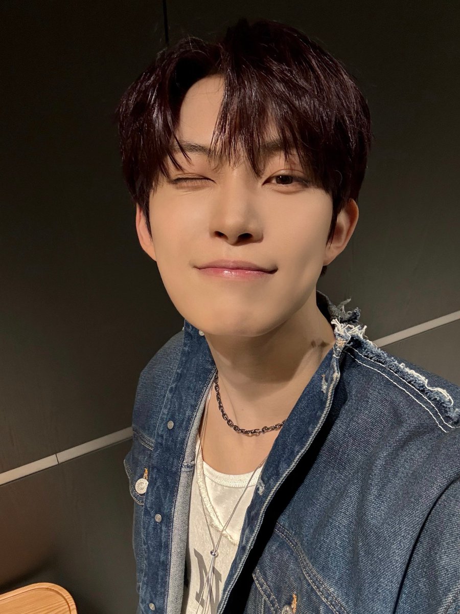 manmanju_'s tweet photo. 우웅 ... 윙크햇어 ... ♡ https://t.co/ZMjcEkS8uU