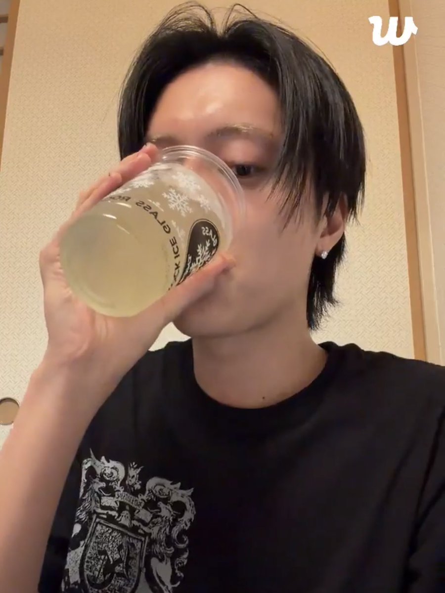 hyuji3130's tweet image. 바로 손민수했슴니다