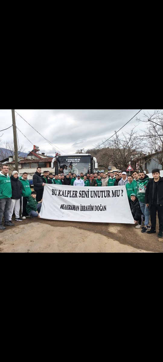 SariSedat1963's tweet photo. Aslan kardeşim nur içinde yat🙏
#kahramanİbrahimDogan 
@BursasporSk https://t.co/YMCzLpit8u