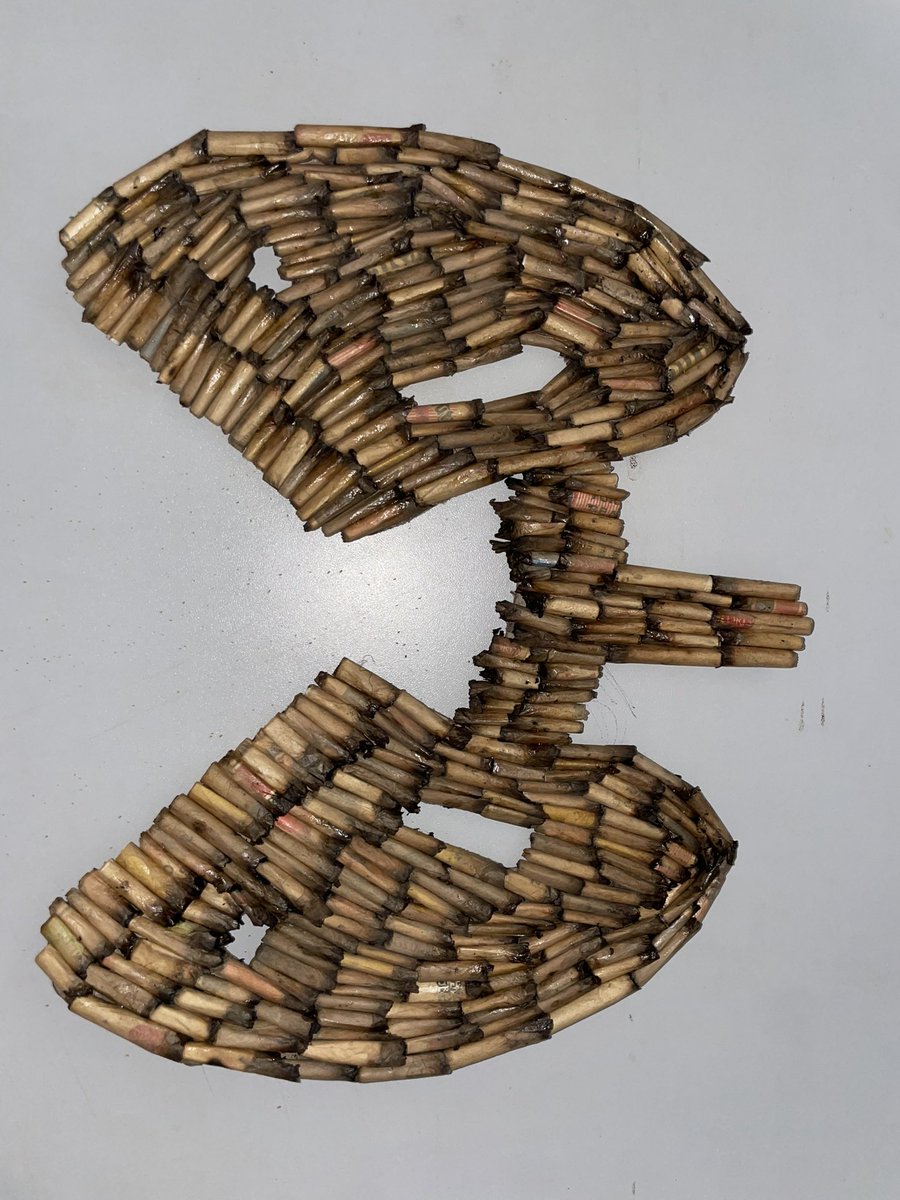 _ad_noble's tweet photo. Title : Owo Igbo
By Adedotun Adebowale “Ad Noble”
Email : bookadnoble@gmail.com

Throughout the past year, I quietly collected these tips from different places and people. In total, 350 tips were gathered and placed piece by piece with precision to mimic the lungs.
#weedart https://t.co/JbHm2paM2i