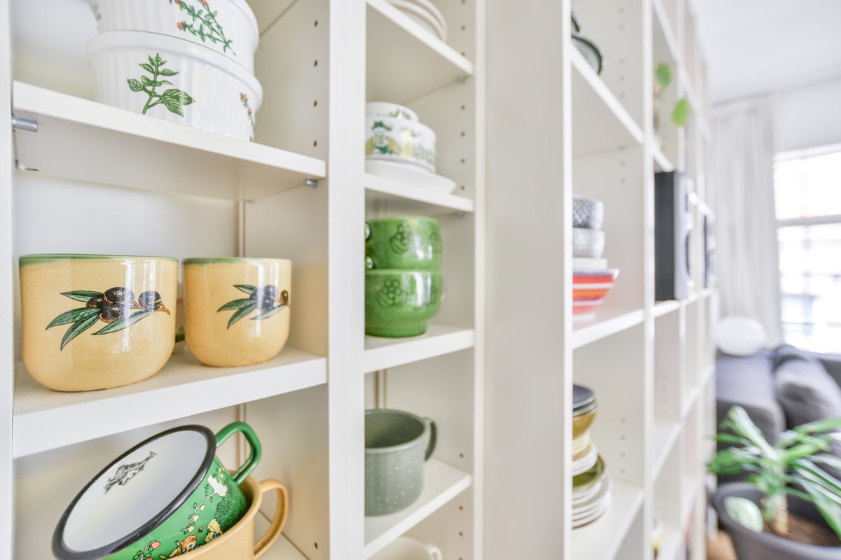 TheFrommannTeam's tweet photo. Organize kitchen cabinets with these little hacks. 💪

These ideas will increase storage and keep your kitchen food and other items more organized. 😉

#Kitchen #Organizing #Hacks
 https://t.co/nR6WPLXmp3 https://t.co/7hiQWfJn6Q