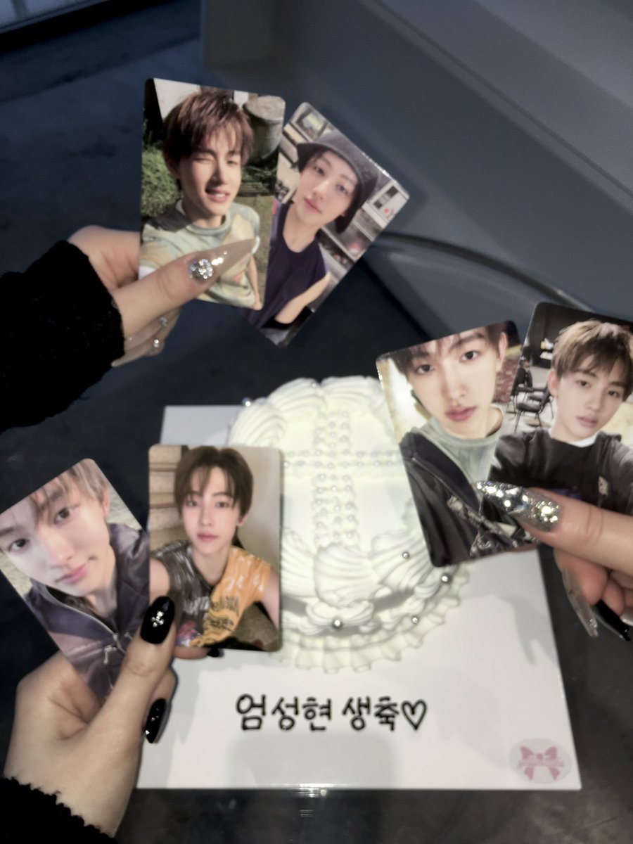 ㅅ tweet media