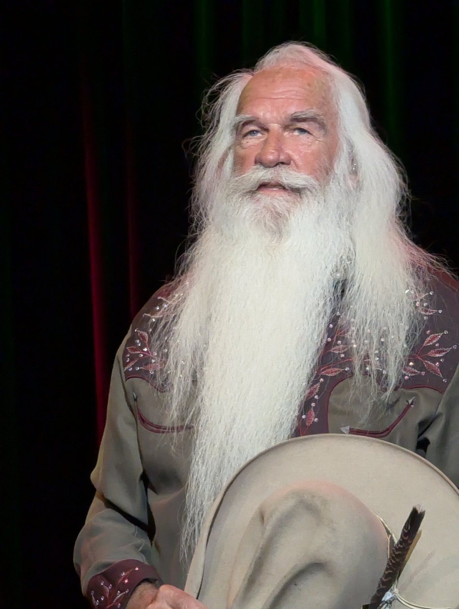 wachob_david's tweet photo. @wlgolden , Happy Birthday to you, hope you have a wonderful day. Looking forward to 2026. https://t.co/b9Pc0Arrs5