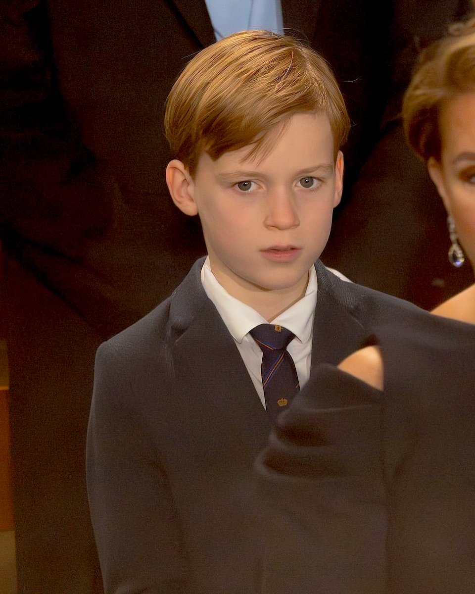 royalchildren_'s tweet photo. #GrandDuchessMariaTeresa #PrincessAmalia and #PrinceLiam attend Te Deum mass on the occasion the Abdication ceremony of Grand Duke Henri and the Accession to the throne of Grand Duke Guillaume V of Luxembourg, in Notre-Dame Cathedral in Luxembourg 👑🇱🇺-October 5th 2025. https://t.co/6ysf6wOmW0