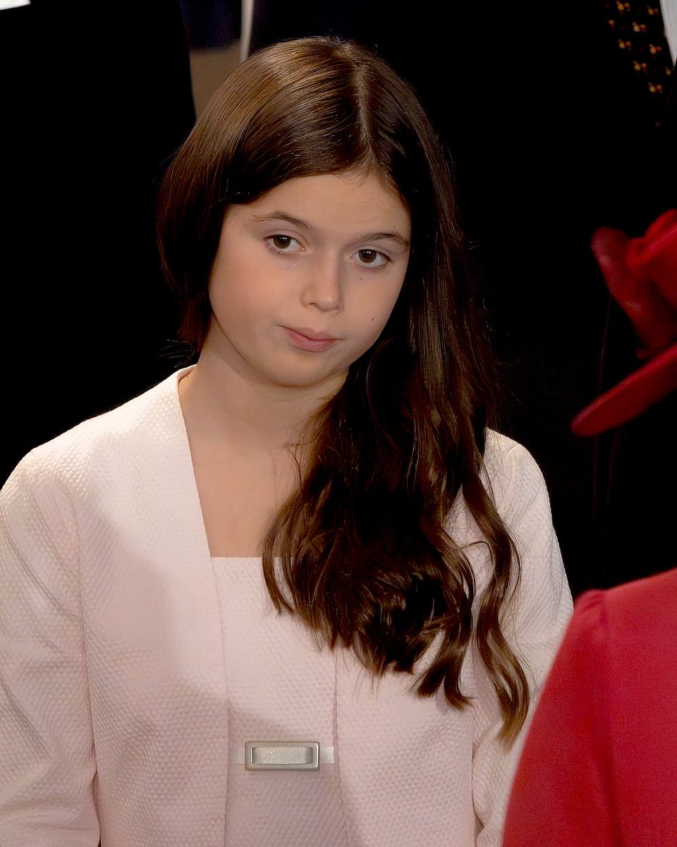 royalchildren_'s tweet photo. #GrandDuchessMariaTeresa #PrincessAmalia and #PrinceLiam attend Te Deum mass on the occasion the Abdication ceremony of Grand Duke Henri and the Accession to the throne of Grand Duke Guillaume V of Luxembourg, in Notre-Dame Cathedral in Luxembourg 👑🇱🇺-October 5th 2025. https://t.co/6ysf6wOmW0
