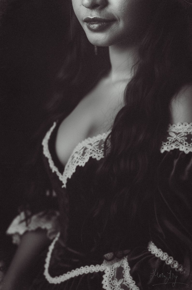 moinally's tweet photo. #dhaka #dhakagram #bangladesh #bangladeshi #female #woman #lady #girl #portrait #fineart #fineartphotography #art #photography #follow #moinally #monochrome #nikkor #nikkor #photoshop #lightroom https://t.co/TkpWoIrD0e