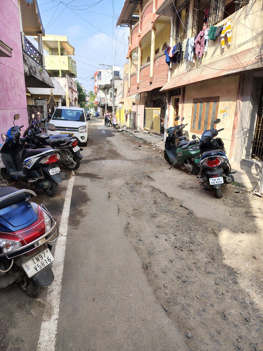 ParthibanCb's tweet photo. @chennaicorp 
road is in an extremely dangerous condition.
At least one two-wheeler accident happens here daily.
How many more injuries are needed before action is taken?
Location: Anna Street, Kottivakkam.
Immediate repair is required. https://t.co/o3aCTKU2Po