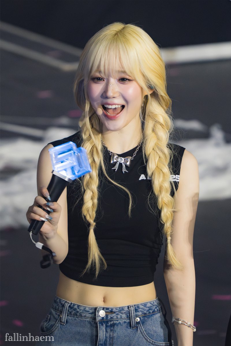 fallinhaem's tweet photo. 250713 tripleS A Live 25 Seoul
HQ

#트리플에스 #서연 #윤서연 
#triples #SeoYeon https://t.co/2ZoBPMnbH1