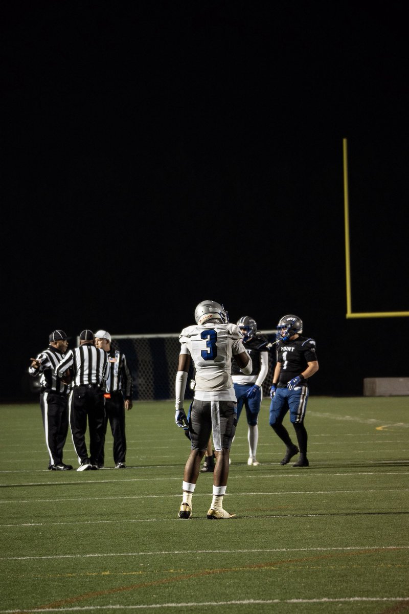 Amarsmith_8's tweet photo. ⭐️Senior Film
550 APY 4 TDs
64 tackles 40 solo 10 PBUS 1 Int

@SMAC_Football @FTRreport @HELCoachWill 
Link⬇️
https://t.co/nInnU45kZe https://t.co/a3bJJRyxly