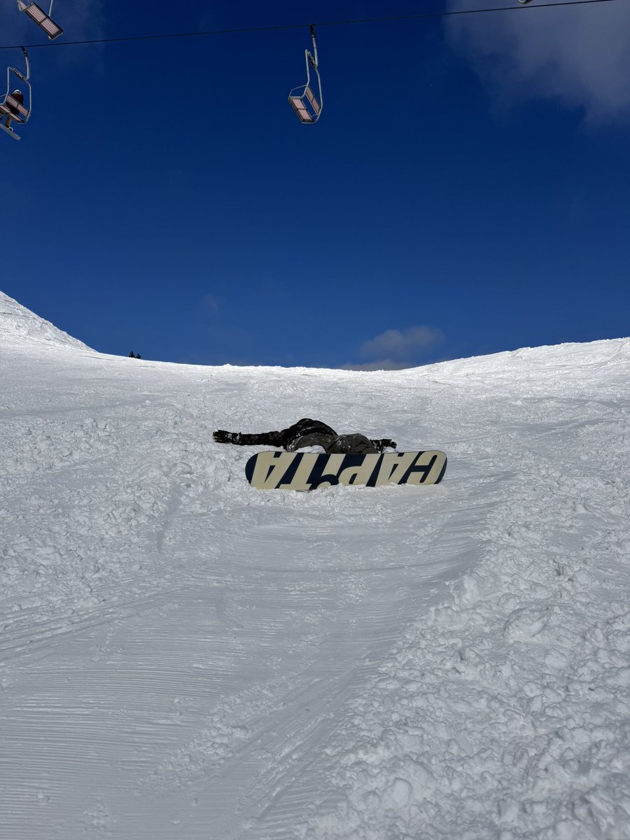 ACU30W1764's tweet photo. 広島恐羅漢🏂

めっちゃ自然雪で滑りやすかった☃️
筋肉痛で動けぬ…
次は再来週(*￣∀￣) https://t.co/1cN0yERfjW