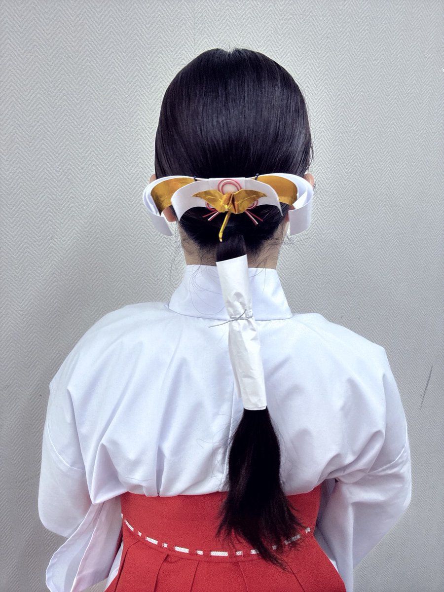 Satsu__ki27's tweet photo. 第五章では巫女役でした🤣
まさか、
神に仕える役をさせていただくことになるとは😇
綺麗に着付けていただきありがとうございました😍😍 https://t.co/6r3NSkXcKy