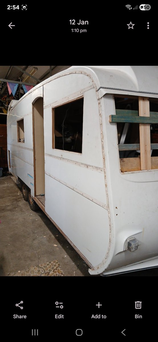 TheEnglishCarav's tweet photo. A busy day putting Matilda back together, under Goliat supervision! π€£πππ
#theenglishcaravancompany #komondor #rescuedismyfavoritebreed #workshopdog https://t.co/EYGF3c2jcR