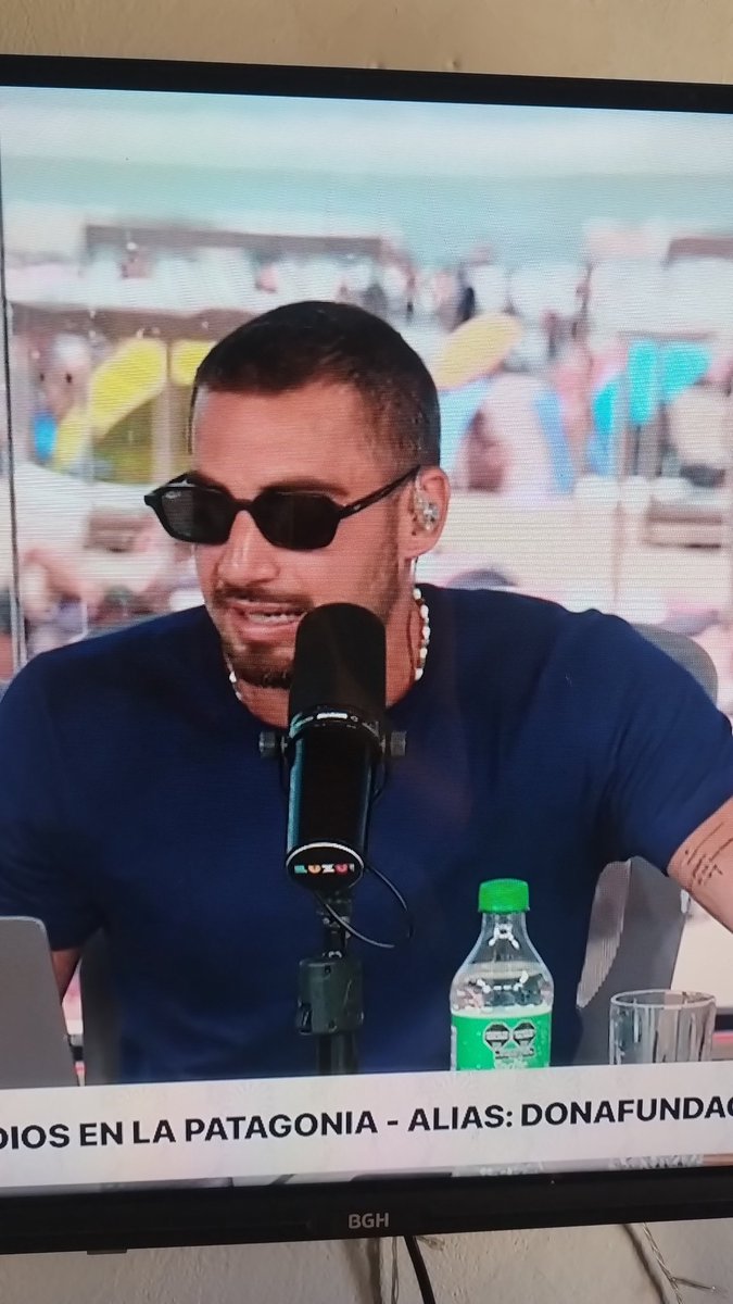 MelMonte9's tweet image. Hay que corregirle a @NicolasOcchiato y decirle que puede pasar todos los años esto de incendiarse el sur, Córdoba,  pero sin presupuesto, sin ley que proteja los bosques, sin ley contra incendios, sin leyes no políticos que protejes distinto el panorama. #nadiedicenada