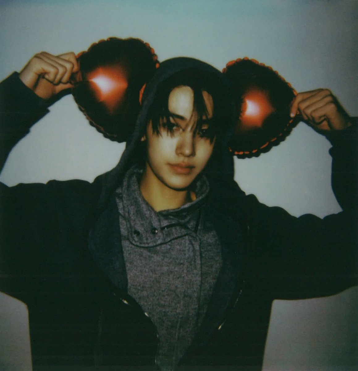 seonghyeonpics's tweet image. HAPPY #SEONGHYEON DAY ♡