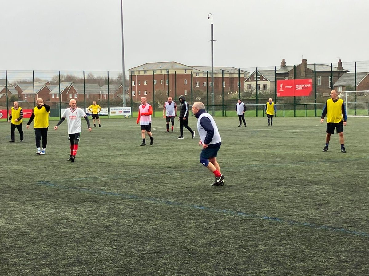 Red Neighbours tweet media