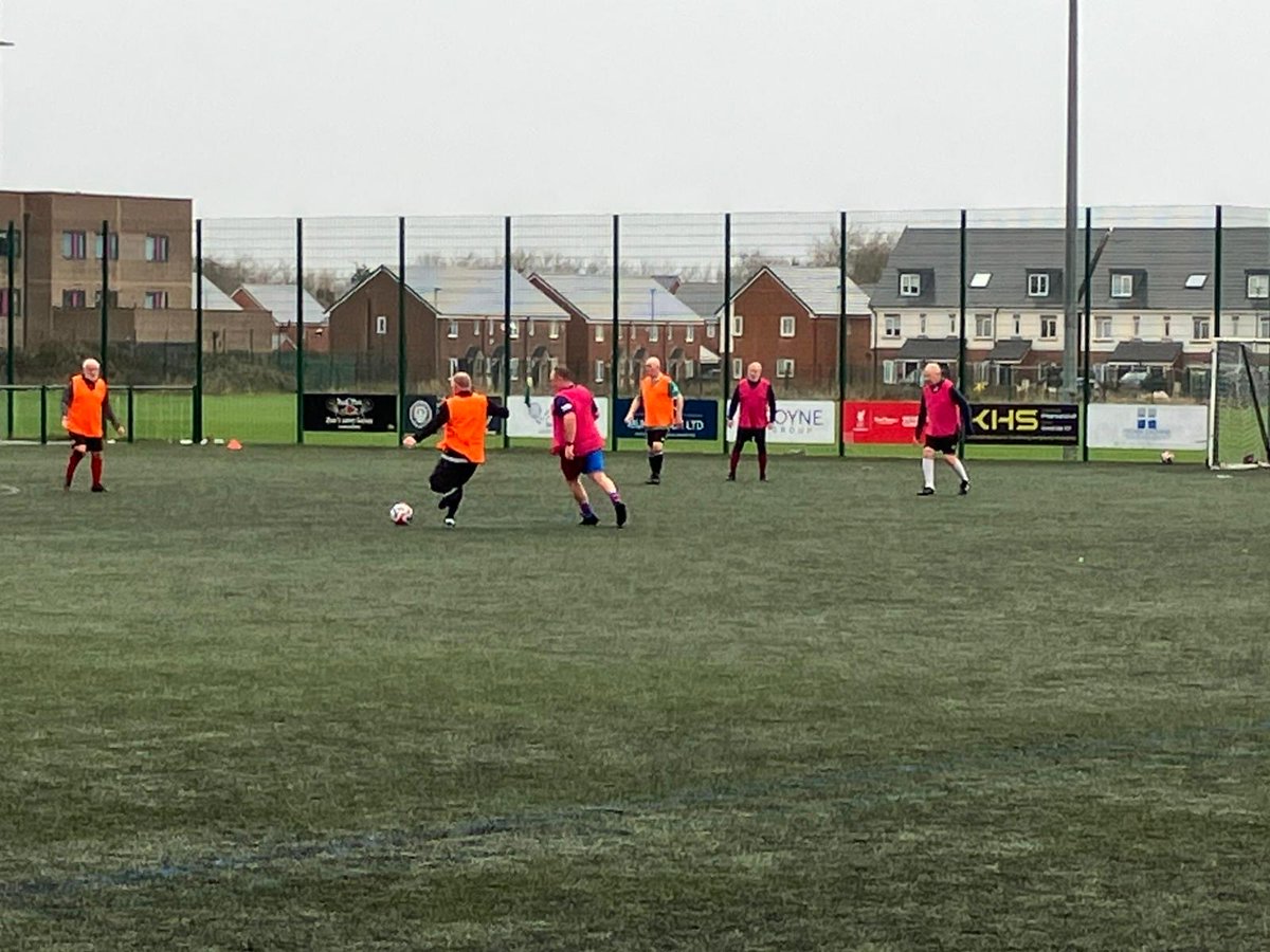 Red Neighbours tweet media