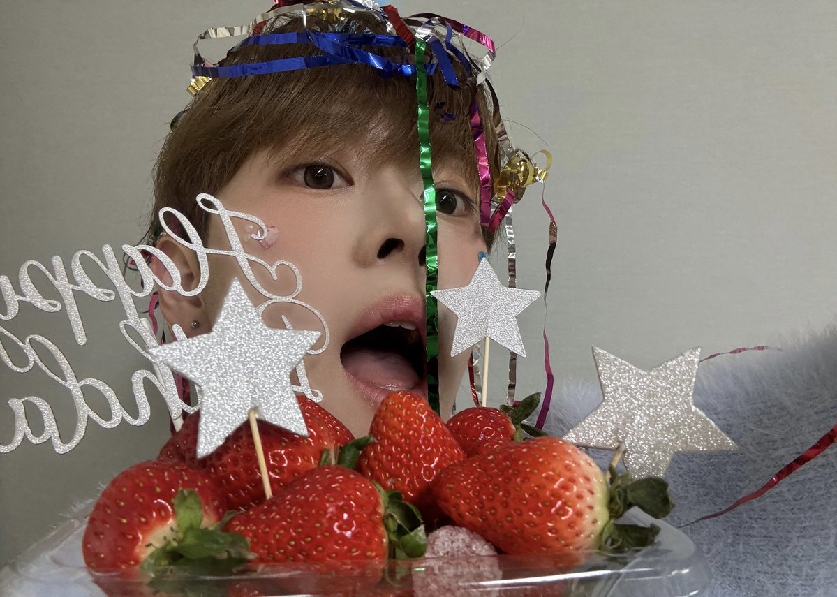 ADAP_offcl's tweet image. 제가 사랑하는 에이댑💗그리고
사랑하는 팬분들과 함께 생일을 보낼 수 있어서 
너~무 행복했어요 🐯🍀
생일 축하해주셔서 감사합니다 🎂 
재랑해ㅐㅐ❕🫶🏻

#ADAP #에이댑 
#재영 #JAEYOUNG 
#ALL_DREAMS_ARE_POSSIBLE 
#HAPPY_JAEYOUNG_DAY