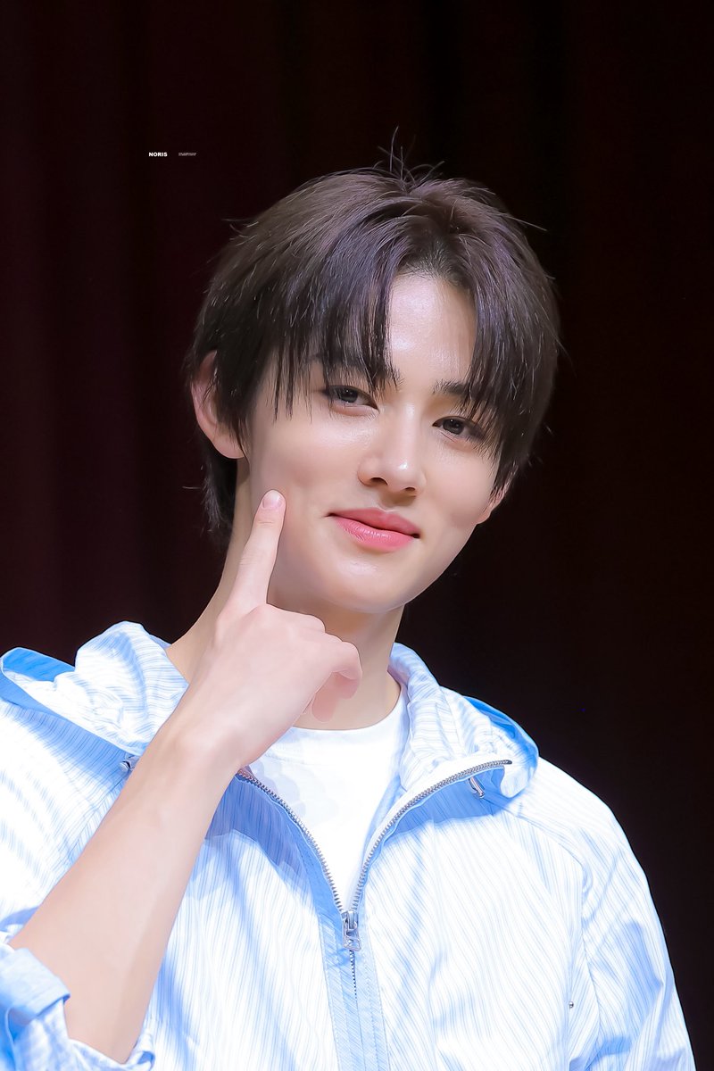 Noris_cortis's tweet photo. 생일축하해!

#새벽배송된성현생일
#EomfulSeventeenYears
#HappySeonghyeonDay https://t.co/i8epaU5FXT