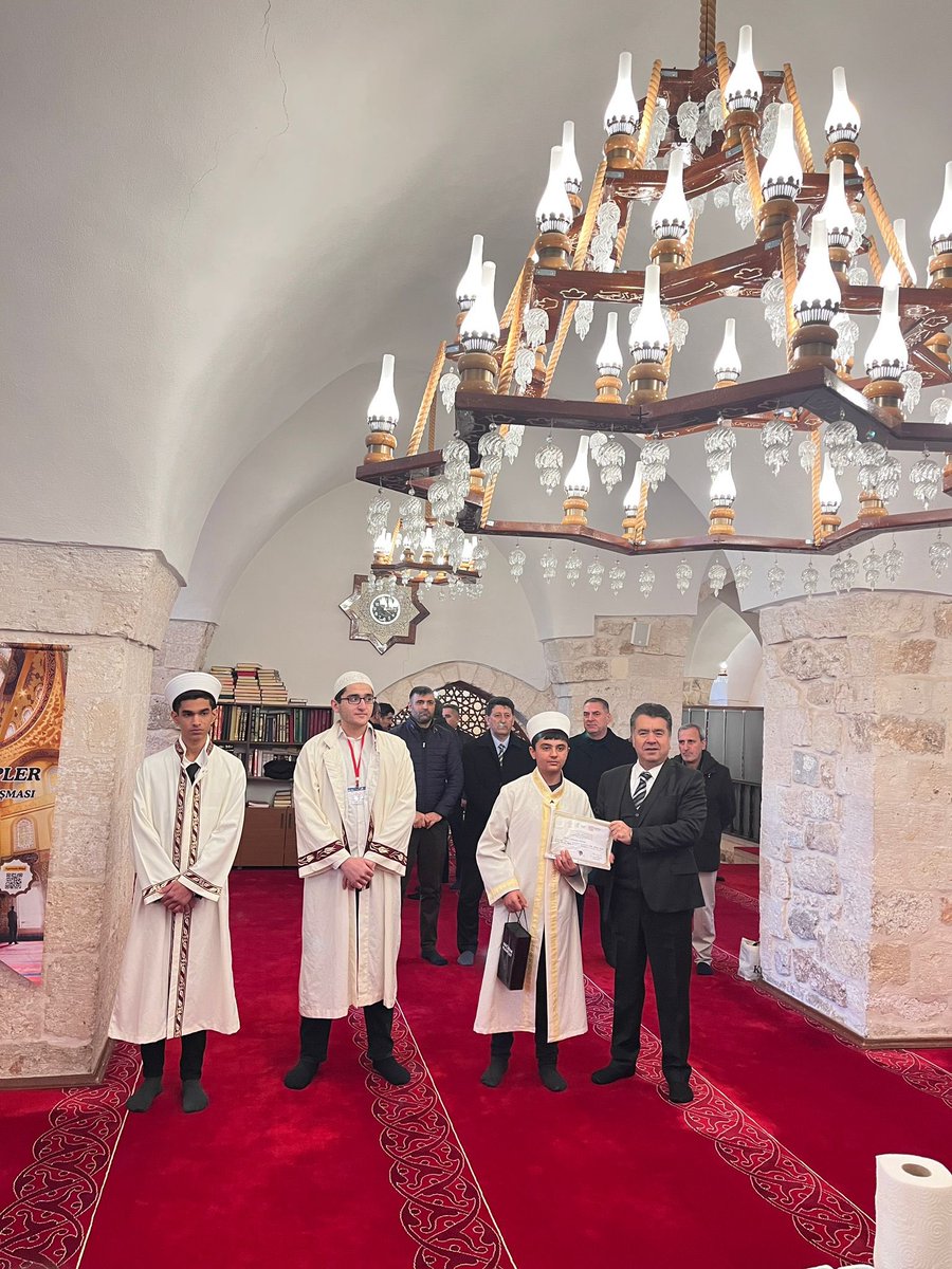 SavurAIHLisesi's tweet photo. 9. Sınıf öğrencilerimizden Abdullah Acar, 
Genç Hatipler Hutbe Yarışmasında Mardin genelinde 3. olmuştur. Öğrencimizi ve kendisini yetiştiren öğretmenlerimizi tebrik ederiz. 
@meb_dinogretimi 
@mardinilmem 
@SavurMem https://t.co/20tHgmfKcN