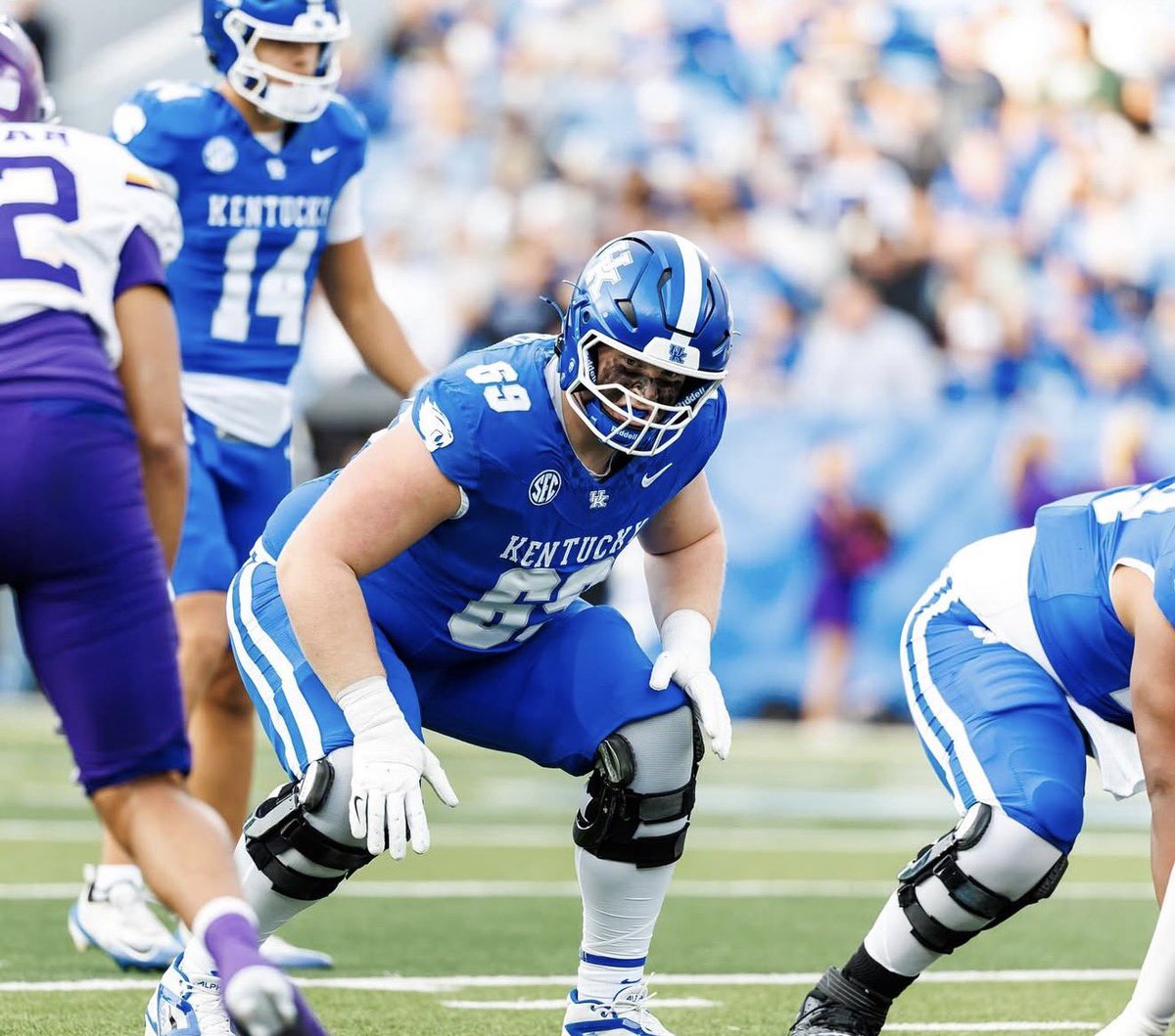 znagy20's tweet image. BREAKING: #LSU has landed a commitment from Kentucky offensive lineman Darrin Strey.

The 6’7, 322-pounder follows Eric Wolford from Lexington and will have four seasons of eligibility remaining.

Strey checked in as a Top-50 OT in the 2025 Recruiting Cycle.

Big addition.