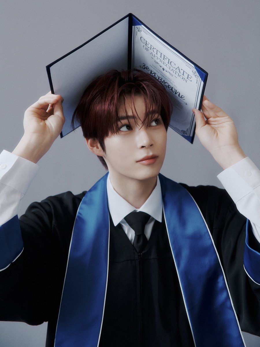 icecubebin's tweet image. “CERTIFICATE OF APPRECIATION PROUDLY PRESENTED TO ZEROBASEONE”?????

OH ITS SO FUCKING OVER😭😭😭😭😭😭😭😭😭😭😭😭😭😭😭😭