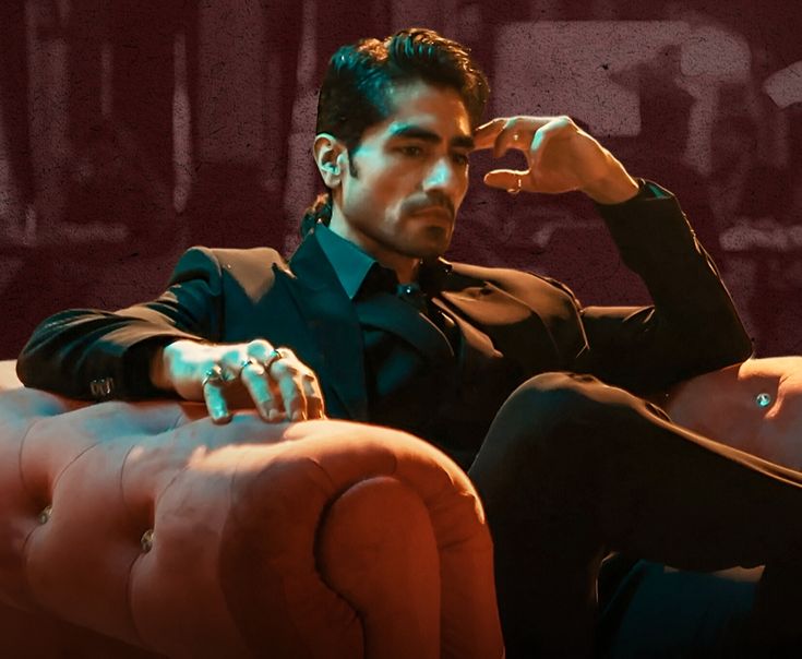 Syeda08_javeria's tweet image. HARSHAD CHOPDA as #RishabhKapoor (2025) – his 11th drama, #Balh4 
A successful businessman, a son seeking revenge, yet a heart that can love 
From innocent to revengeful to hopelessly in love  Harshad nailed 3 different shades in one journey! 
Talent. Depth. Magic
#HarshadChopda