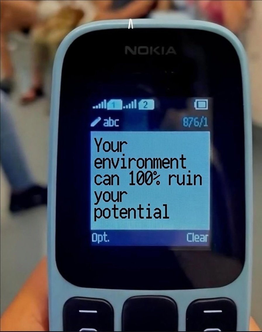 Phone quotes tweet media