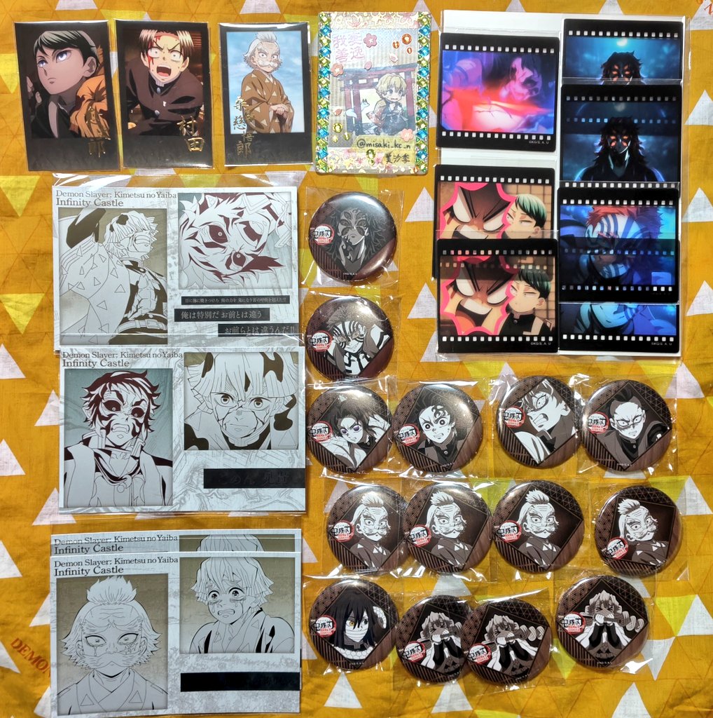 交換】鬼滅の刃 ufotable ダイニング お楽しみくじ 缶バッジ ポスト