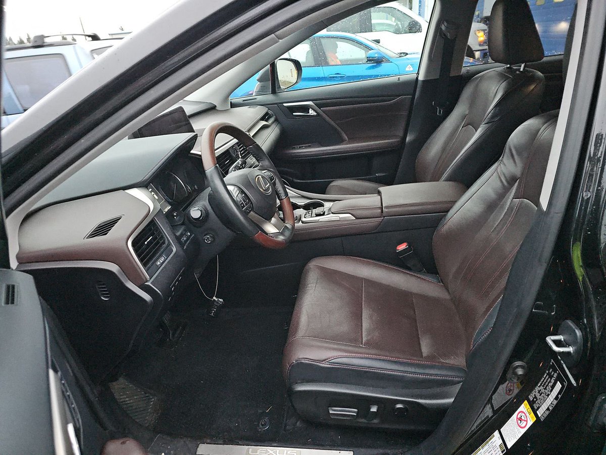 kena_ewuru's tweet image. 2018 LEXUS RX 350 PREMIUM
with full Panoramic roof, Color Heads up display and Mark Levison speakers from the US to your doorstep in Lagos.
PRICE: ₦49,000,000
ETA: 6-8 weeks
You know how good this deal is. DM to secure it now that it is still available 🫵🏾