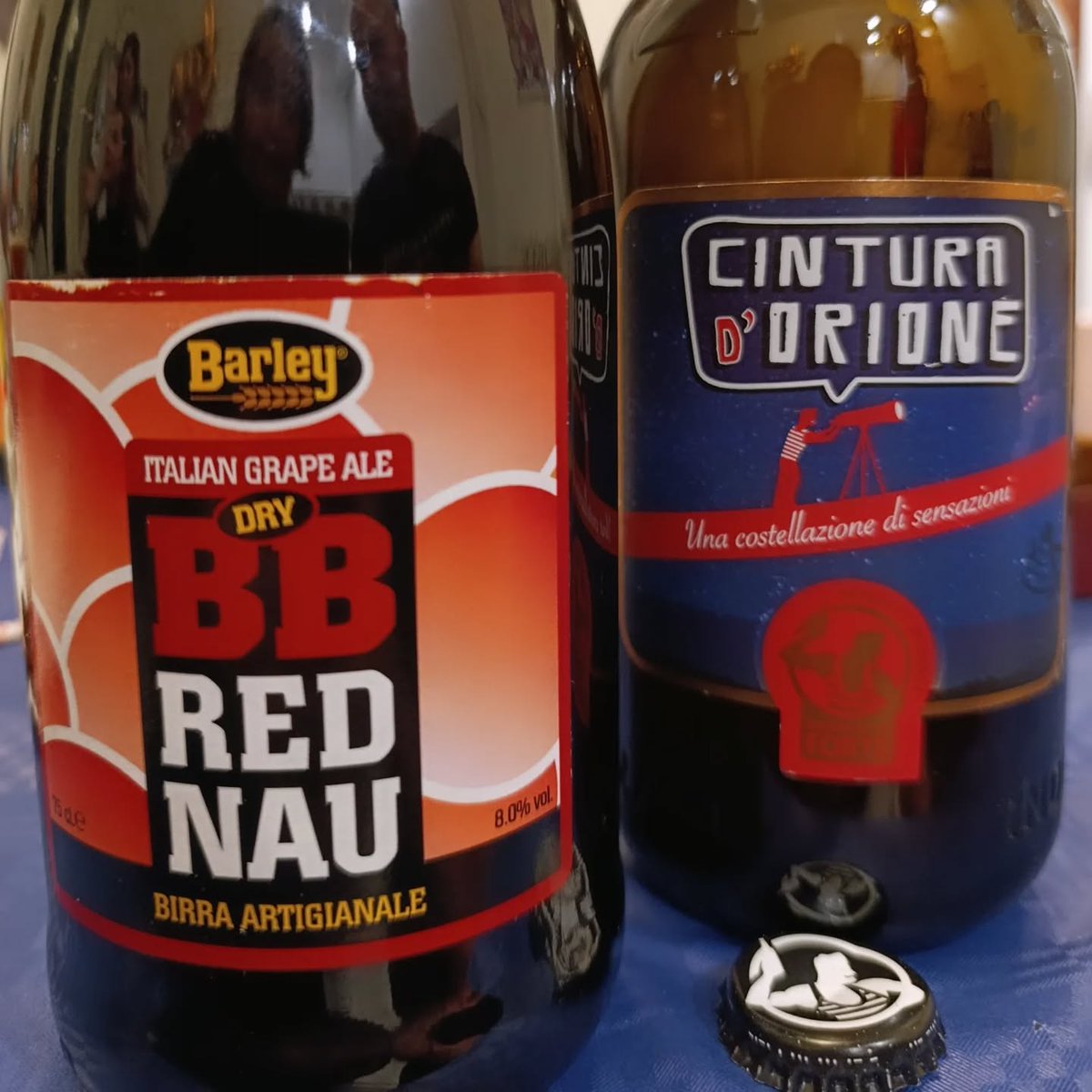 PintaMedicea's tweet photo. 🍇🍯🍺🍻🍻🍻Due delizie per l'inverno: a sx, la BB RED NAU del #birrificioBarley, splendida IGA #italiangrapeale – #amberAle con l'aggiunta di mosto fresco di uva Cannonau.
A dx, la Cintura d'Orione, fantastica #winterale – #christmasbeer con miele by #BirradelForte. https://t.co/BysQcGYBVh