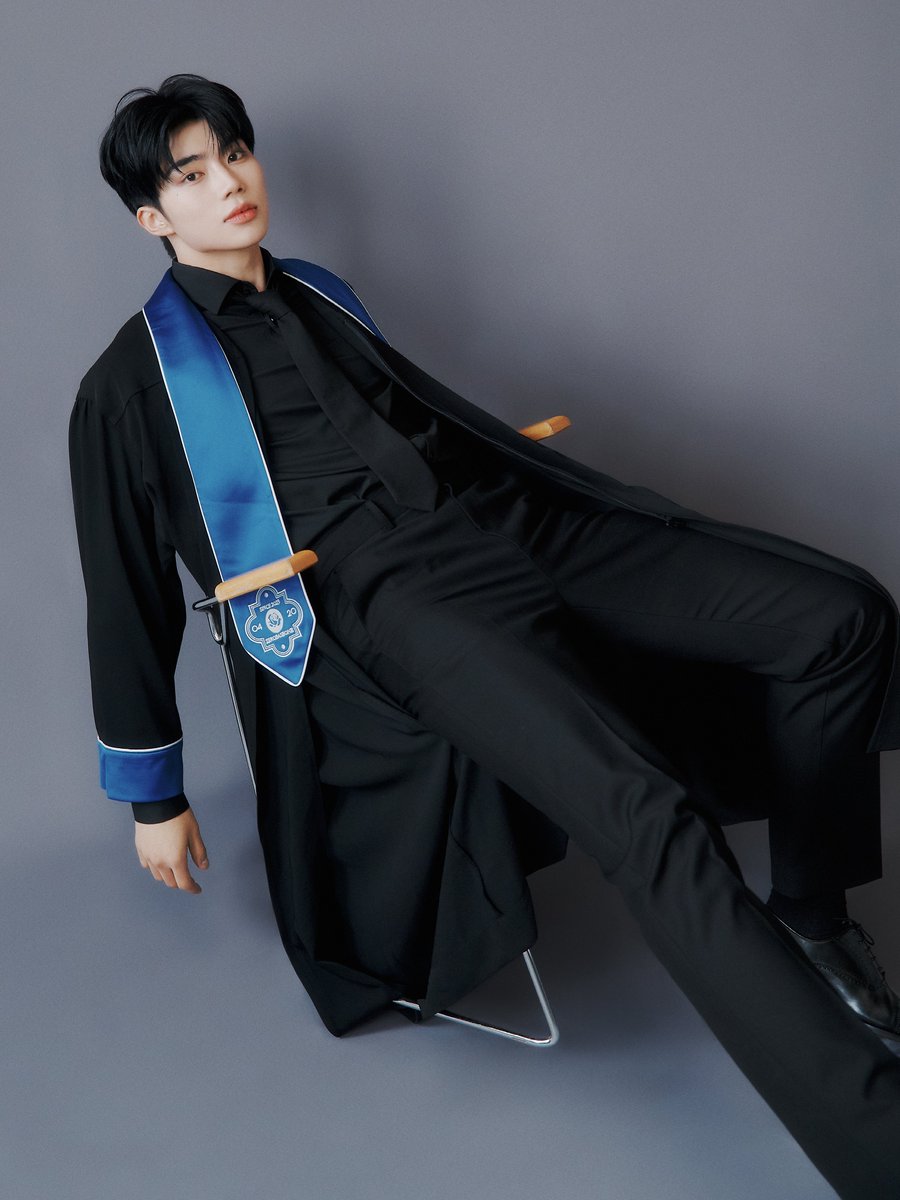 ZB1_official's tweet image. ZEROBASEONE 
Special Limited Album
[𝐑𝐄-𝐅𝐋𝐎𝐖]
 
BEGIN AGAIN
#PARKGUNWOOK #박건욱
 
2026.02.02 18:00 (KST)
 
#ZEROBASEONE #ZB1 #제로베이스원
#REFLOW