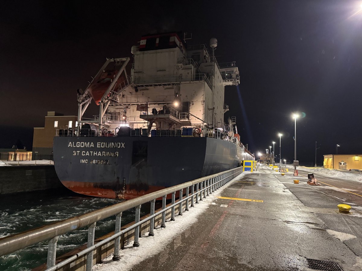 SeawayUSDOT's tweet photo. 📢 Carrying a load of iron ore, the 740 ft. ALGOMA EQUINOX was the final upbound vessel to transit the U.S. Locks for the 2025 shipping season, marking the closure of the Montreal-Lake Ontario (MLO) section of the binational #StLawrenceSeaway.🚢 

#USSeawayLocks https://t.co/A3wYSVT7zP