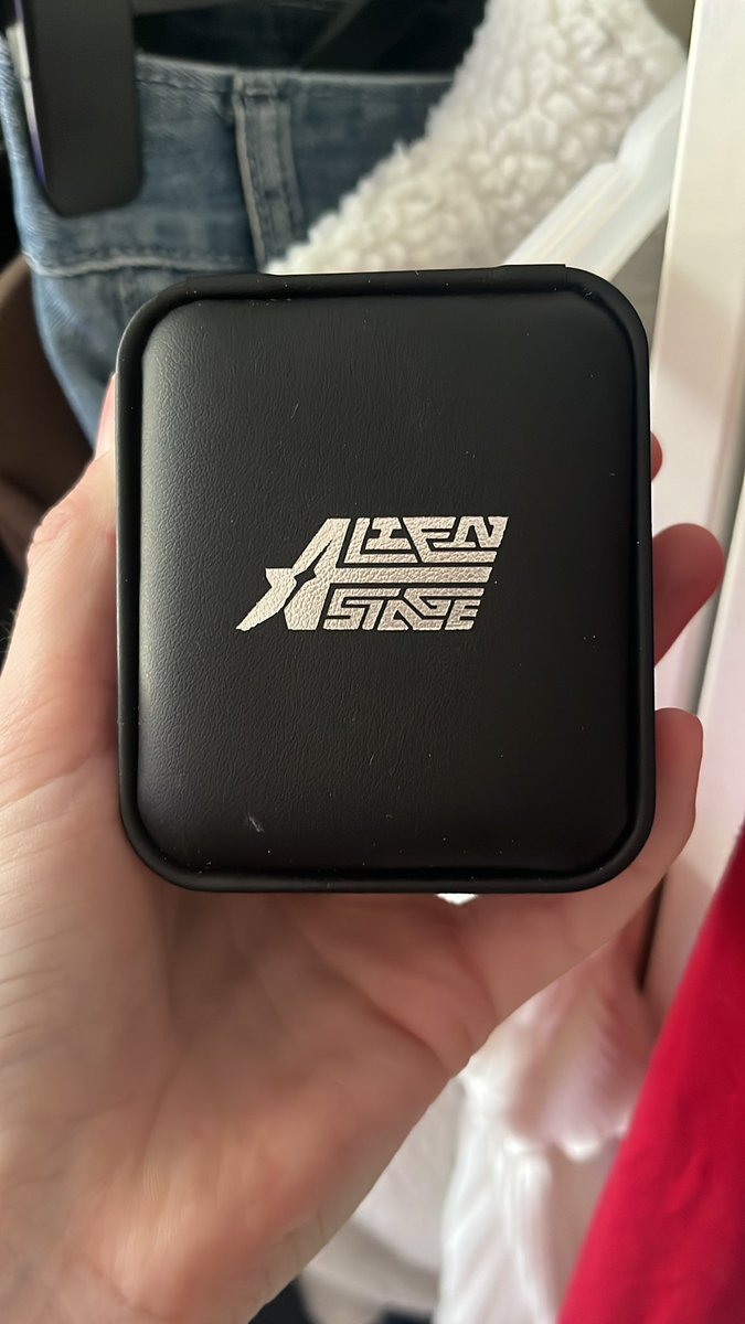 habenarias's tweet image. Wife