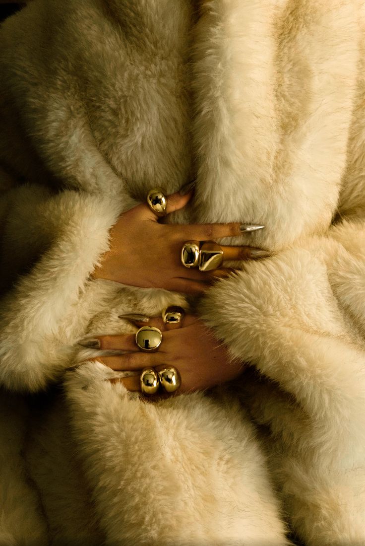 supermoongirl9's tweet photo. capricorn season moodboard https://t.co/KHAMPlIW2n